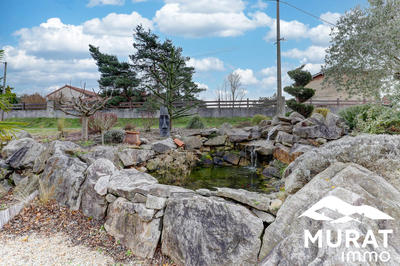 Maison - 220 m² - 7 pièces