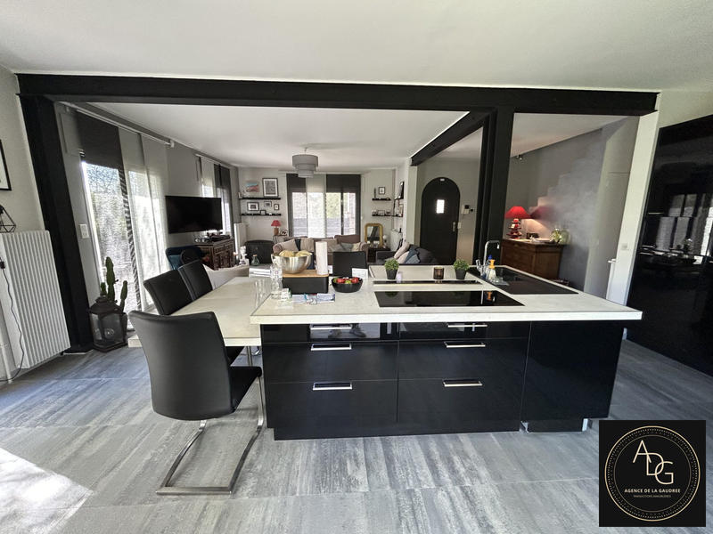 Maison - 160 m² - 7 pièces