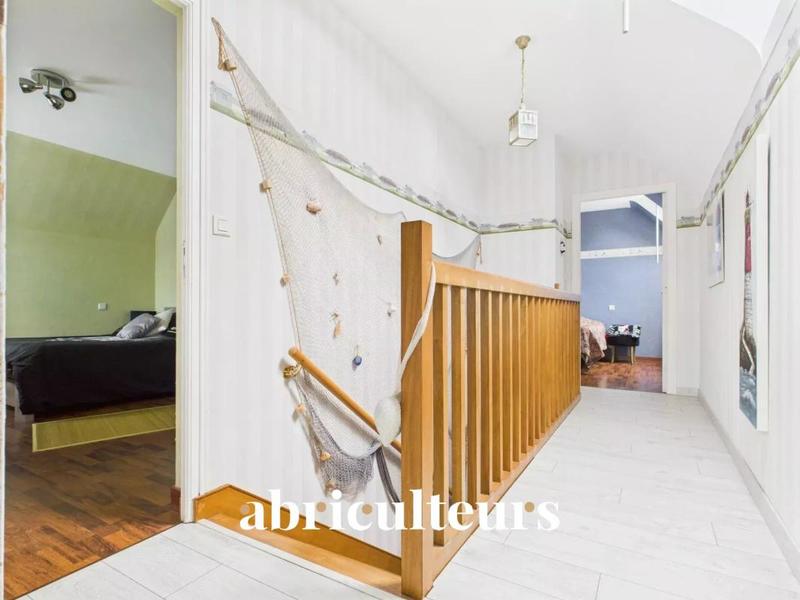 Maison - 175 m² - 6 pièces