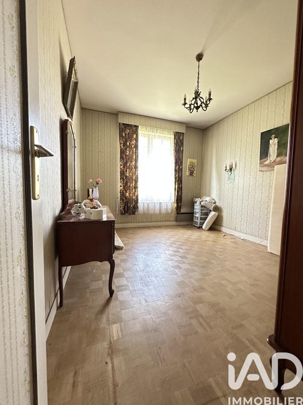 Maison - 322 m² - 9 pièces