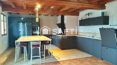 Maison - 192 m² - 5 pièces