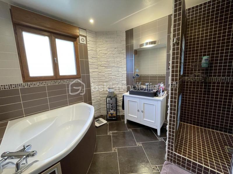 Maison - 122 m² - 5 pièces