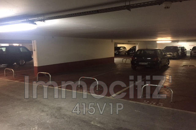 Parking / Garage - 12 m²