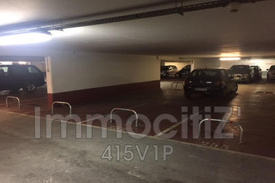 Parking / Garage - 12 m²