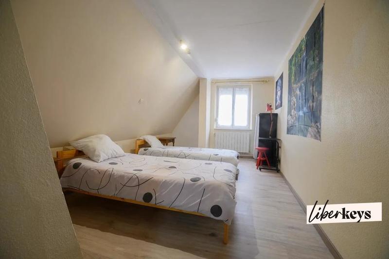 Appartement - 95 m² - 5 pièces