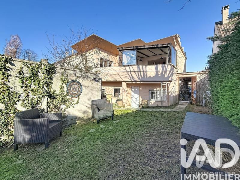 Maison - 167 m² - 7 pièces