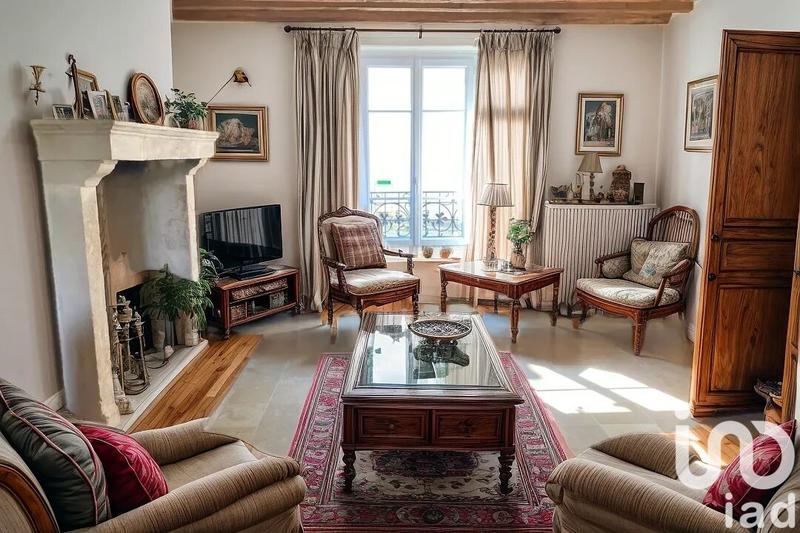 Maison - 213 m² - 8 pièces