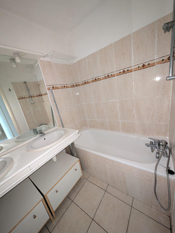 Appartement - 75 m² - 4 pièces