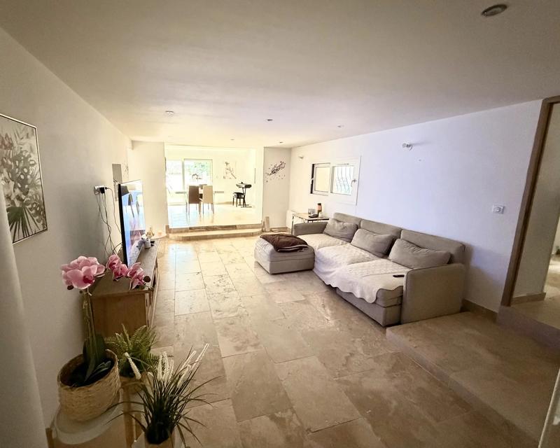 Maison - 175 m² - 5 pièces