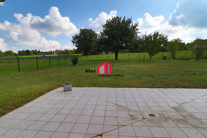 Maison traditionnelle - 188 m² - 7 pièces