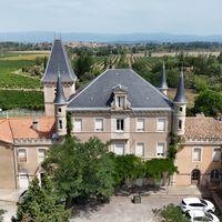 Château - 3 706 m² - 13 pièces