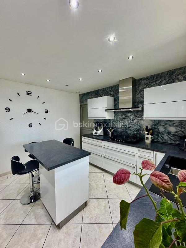 Maison - 187 m² - 6 pièces