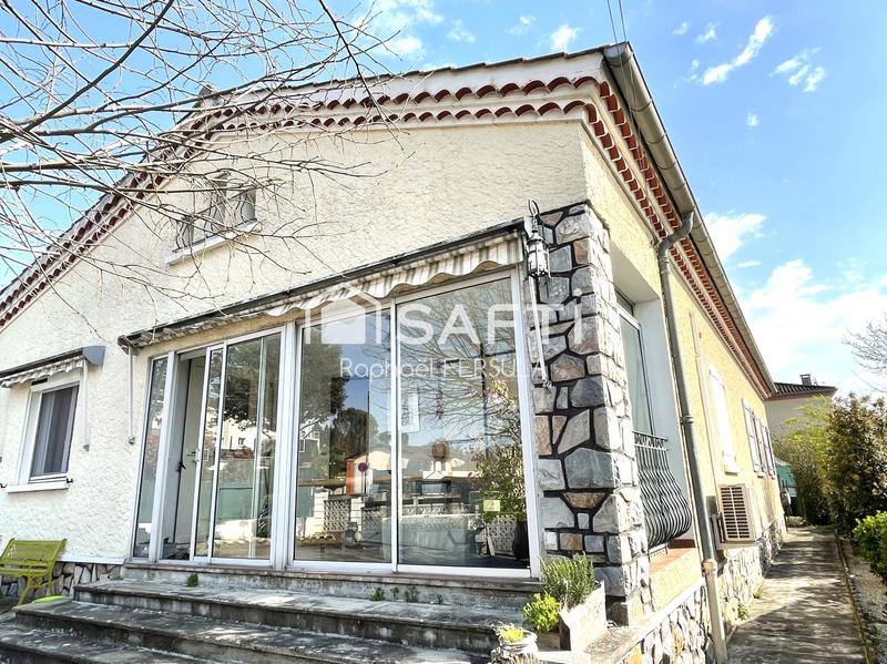 Maison - 137 m² - 5 pièces