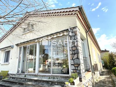 Maison - 137 m² - 5 pièces