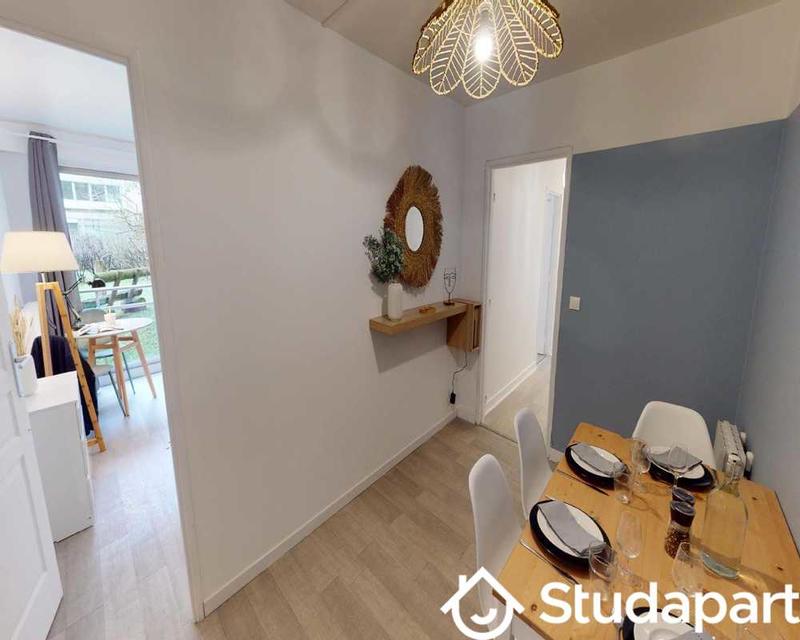 Chambre - 70 m² - 1 pièce