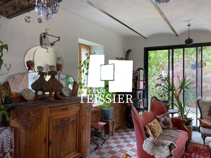 Maison - 230 m² - 5 pièces