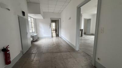 Bureau - 207 m² - 7 pièces