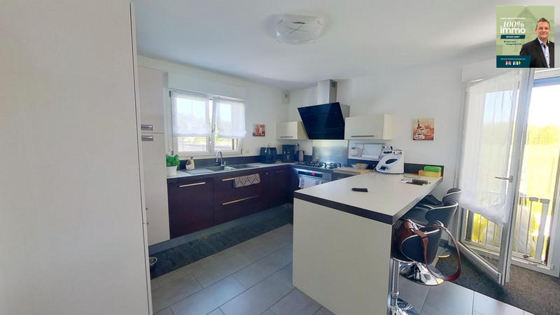 Maison - 260 m² - 6 pièces