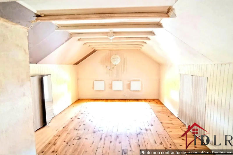 Maison - 277 m² - 10 pièces