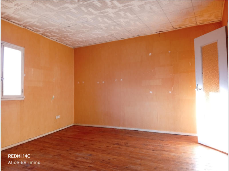 Maison - 220 m² - 11 pièces