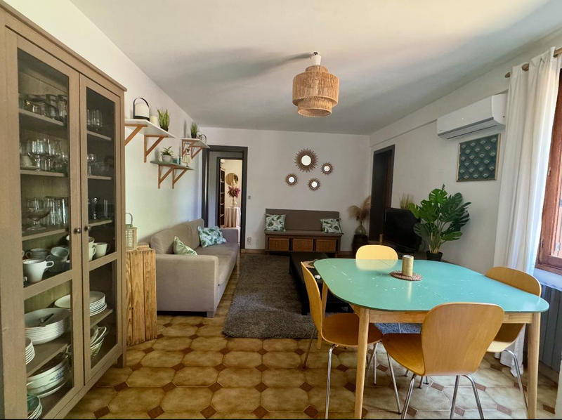 Maison - 242 m² - 10 pièces