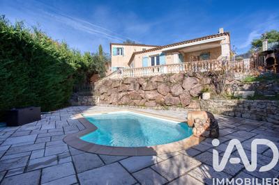 Maison - 122 m² - 5 pièces