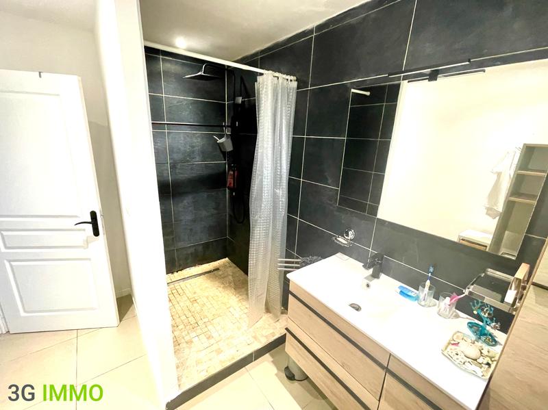 Villa - 90 m² - 6 pièces