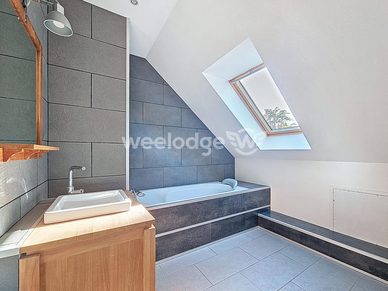 Maison traditionnelle - 166 m² - 6 pièces