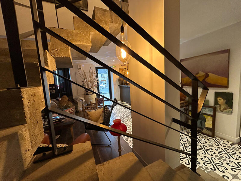 Maison - 181 m² - 7 pièces