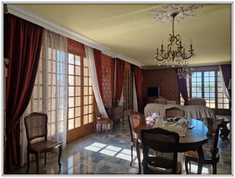 Maison - 524 m² - 12 pièces