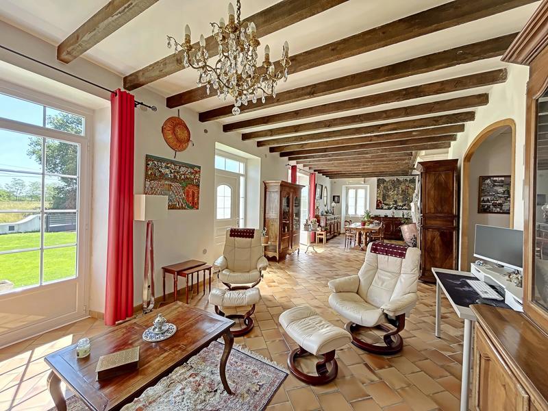 Maison - 191 m² - 7 pièces