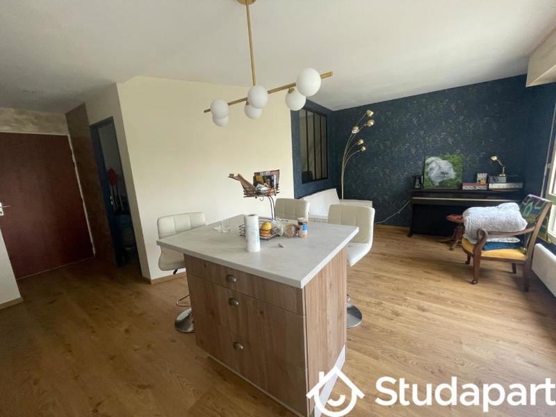 Chambre - 9 m² - 1 pièce