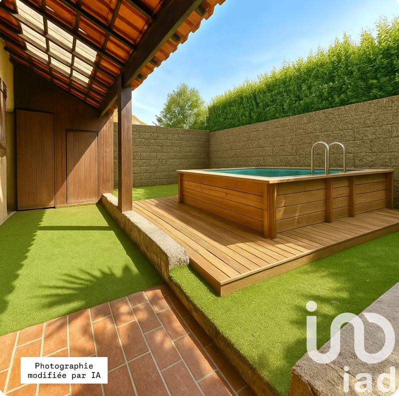 Maison - 99 m² - 5 pièces