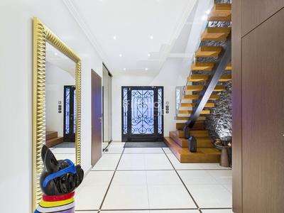 Maison - 378 m² - 7 pièces