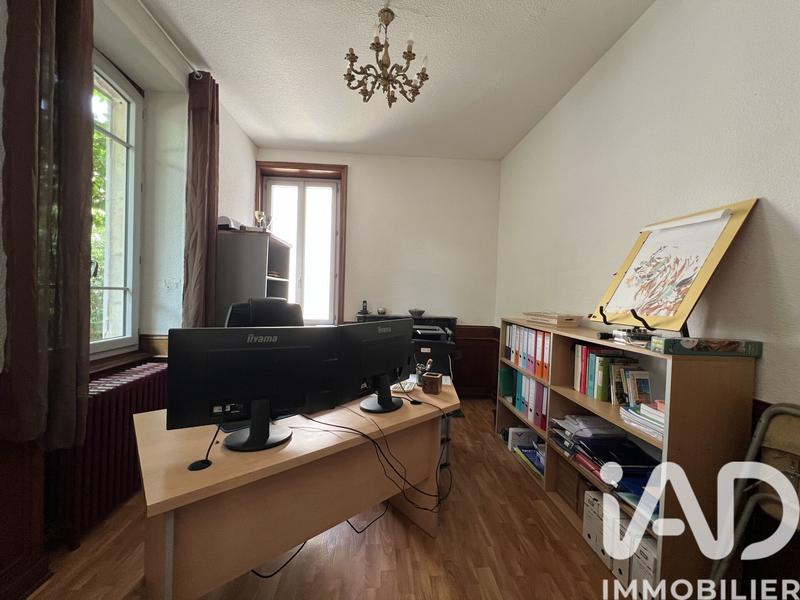 Maison - 238 m² - 7 pièces