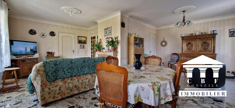 Maison traditionnelle - 99 m² - 5 pièces