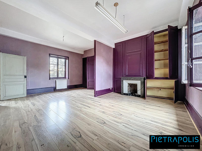 Maison - 320 m² - 7 pièces