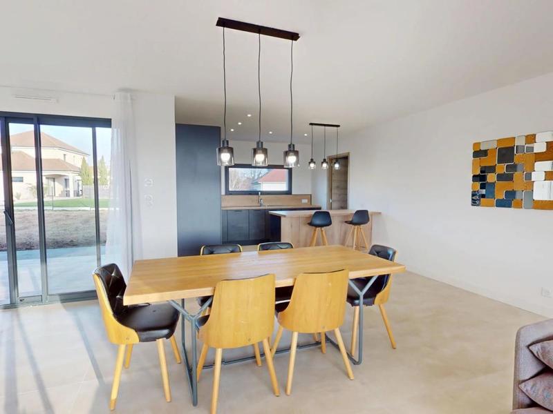 Pavillon - 145 m² - 6 pièces