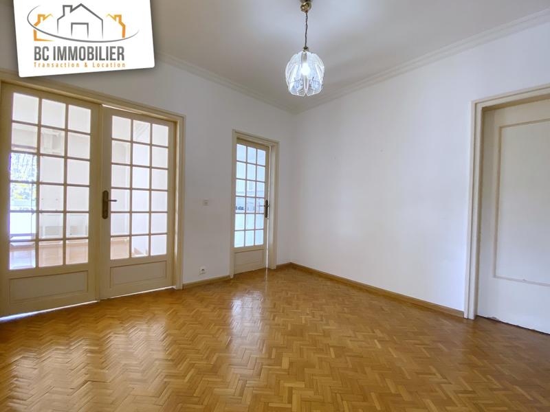 Appartement - 111 m² - 4 pièces