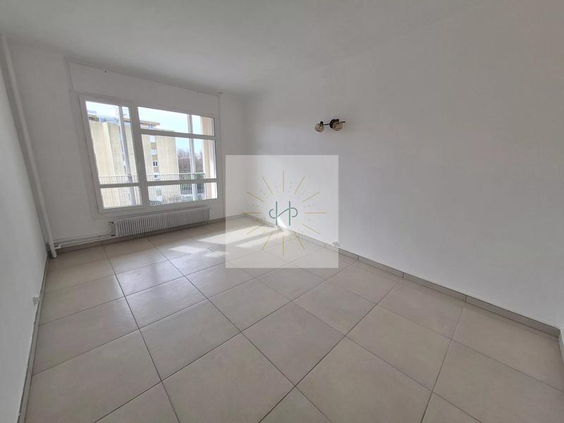 Appartement - 83 m² - 3 pièces