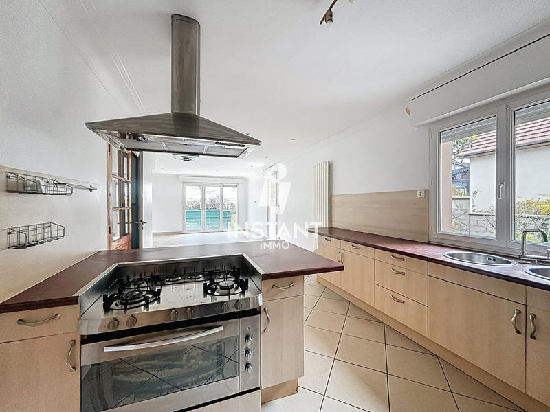 Maison - 137 m² - 6 pièces