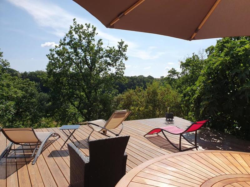 Propriété - 330 m² - 12 pièces