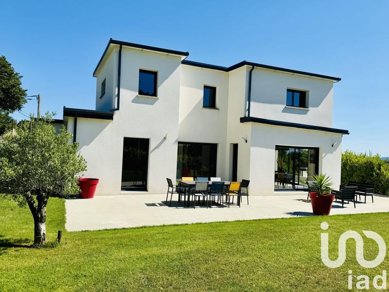 Maison - 125 m² - 5 pièces