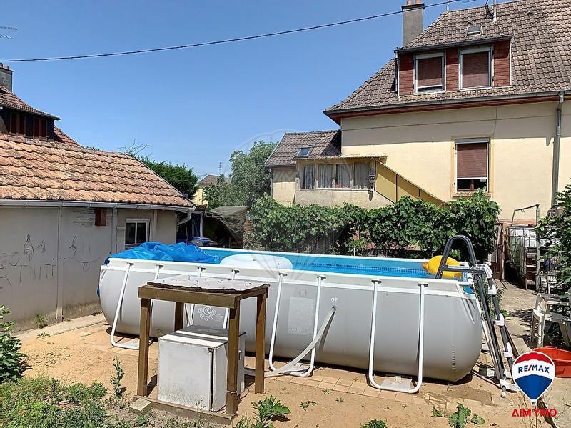 Maison - 93 m² - 5 pièces