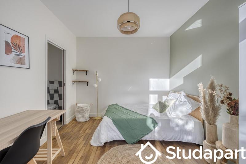 Chambre - 11 m² - 1 pièce