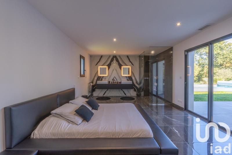 Maison - 184 m² - 6 pièces