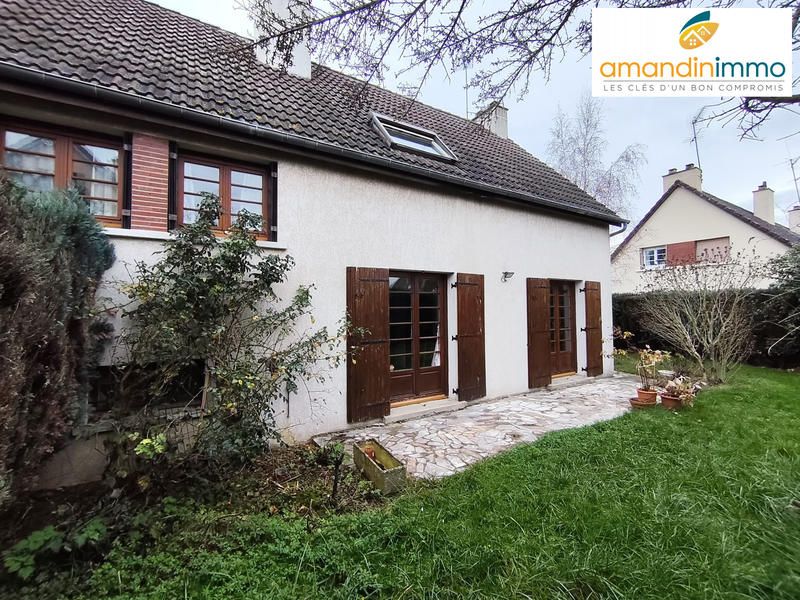 Maison - 97 m² - 7 pièces