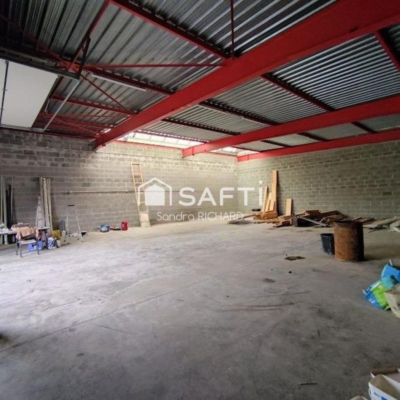 Local commercial - 754 m² - 1 pièce