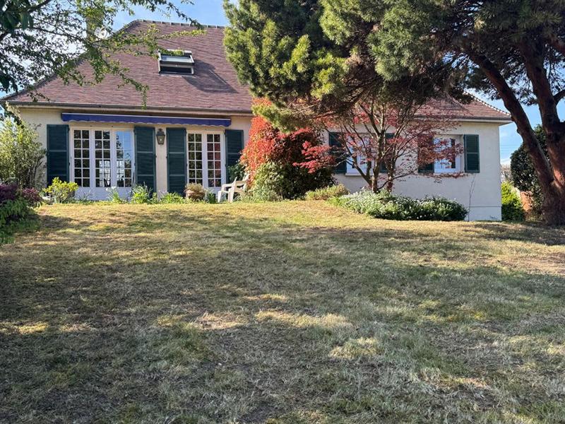 Maison - 185 m² - 7 pièces