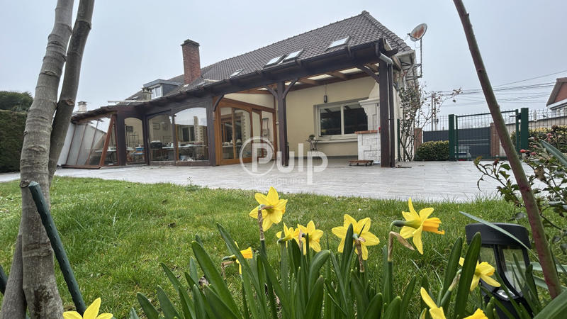 Maison - 195 m² - 8 pièces